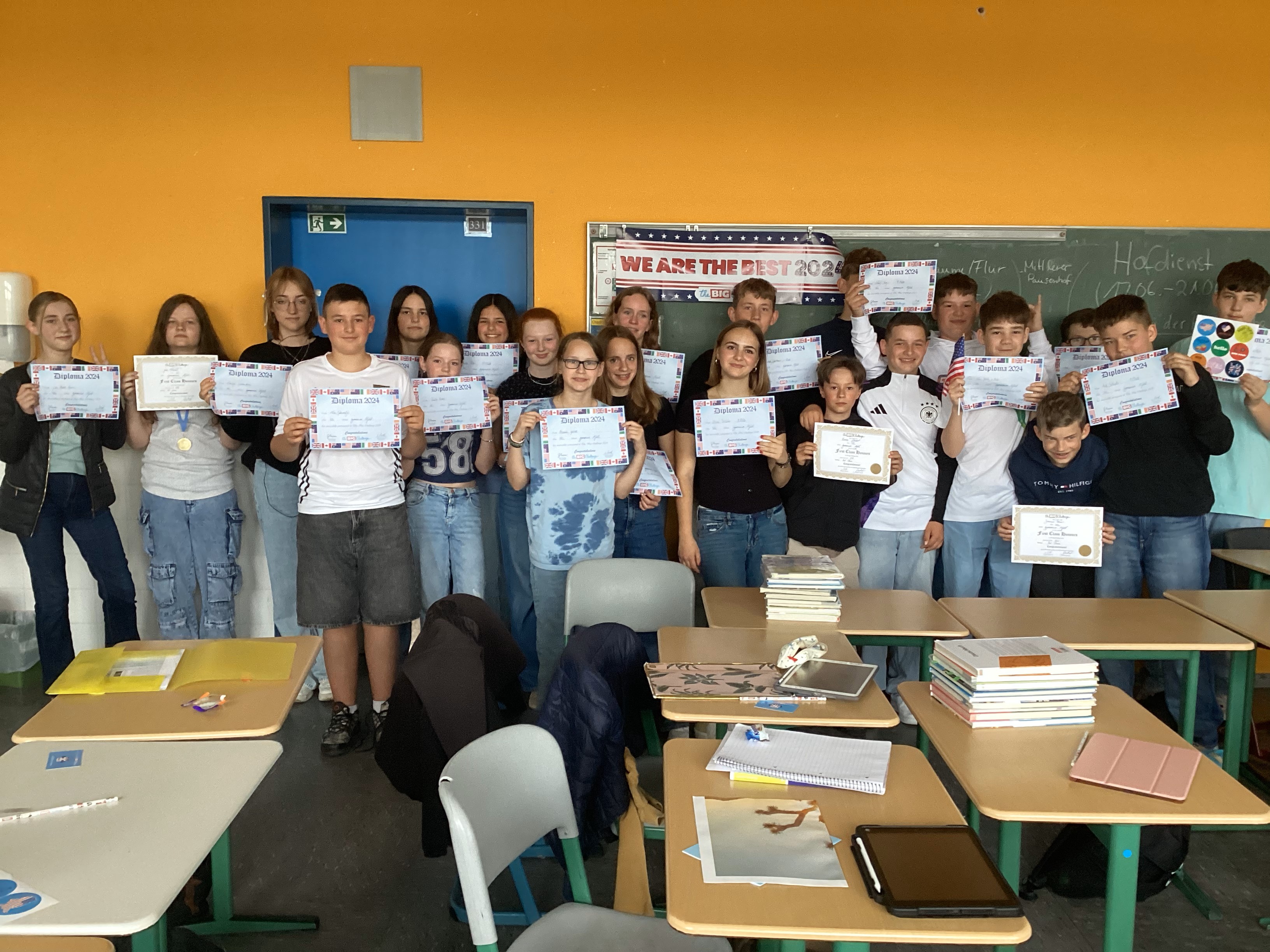 „Win, Won, Won“: Erfolgreiche Teilnahme am Englischwettbewerb „The Big Challenge“